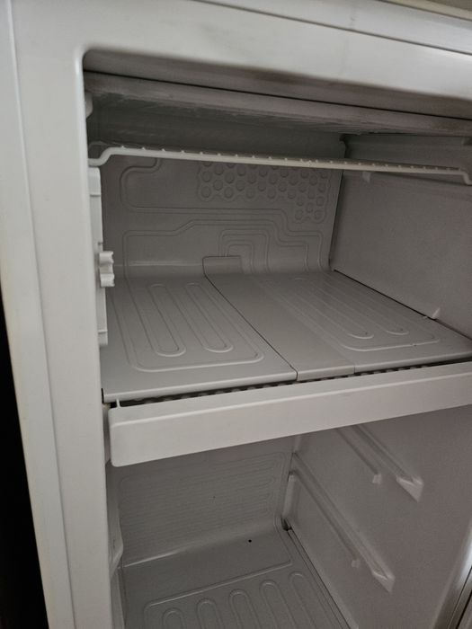 Фризер Zanussi продава