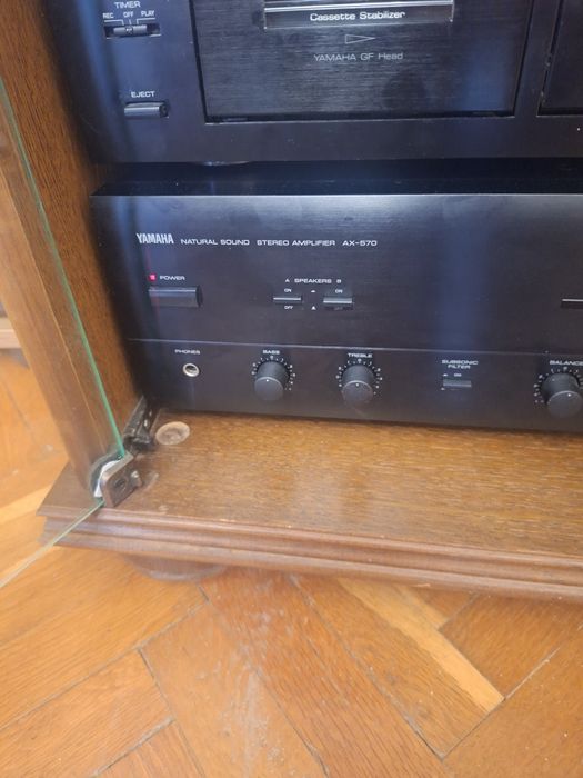 Продавам Yamaha  ax570