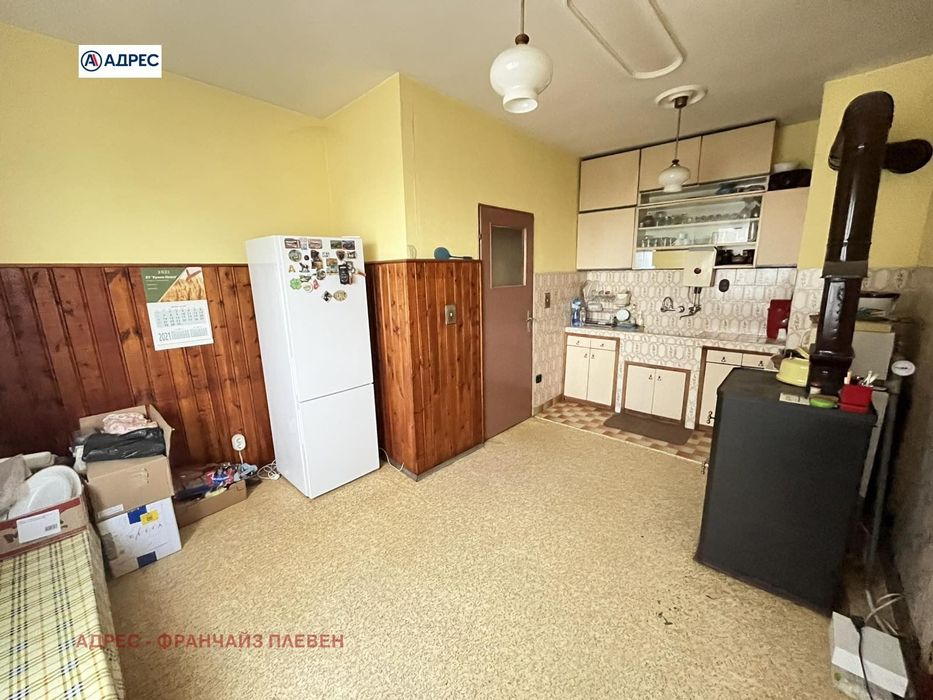 Продава се Двустаен апартамент в Ловеч, Младост - 75 кв.м за 614 €/кв.м - Снимка #2