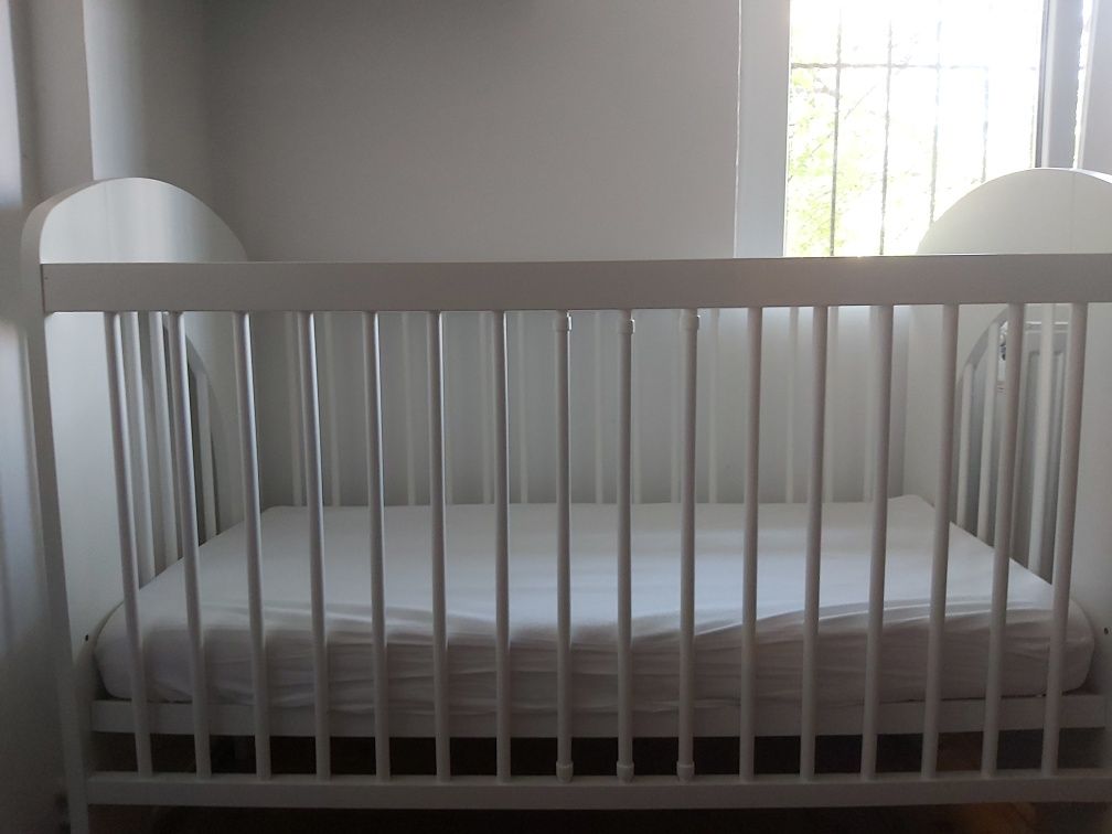 Baby cot 2024 bed olx