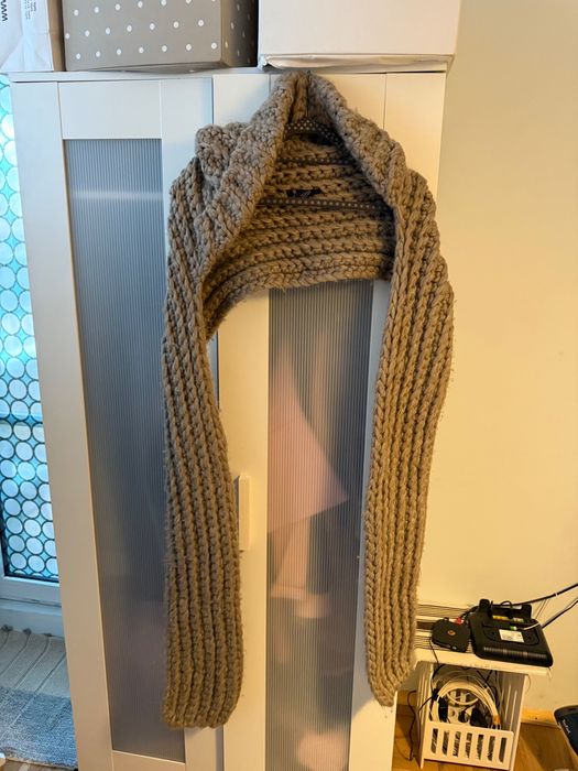 Плетена дебела качука с шал