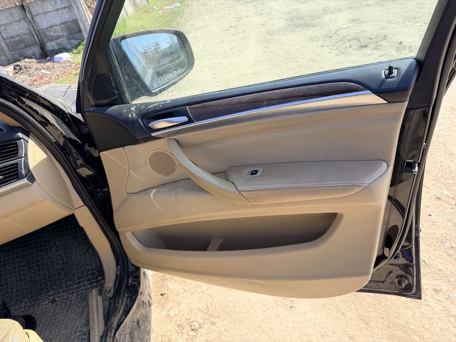 Fete usi bmw x5 e70 plansa bord bmw x5 e70 scaune fata bmw x5 e70