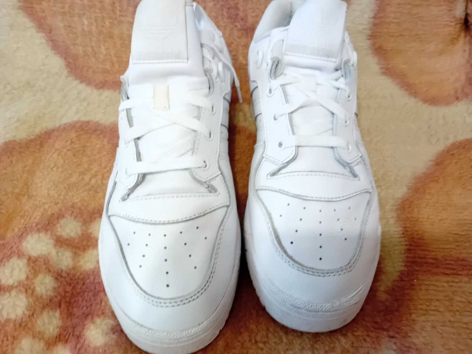 Адидас кожен 43 номер