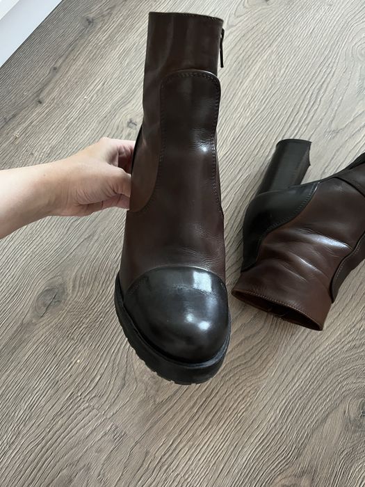 Botine de piele cu toc gros