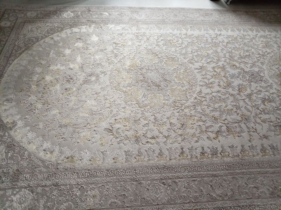 Продам ковер в хорошем состояний