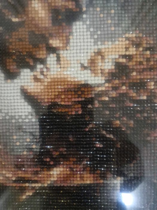 Продават се диамантени гоблени