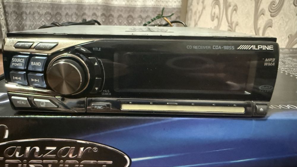 Pioneer DEH-P 80ii / Alpine CDA 9855