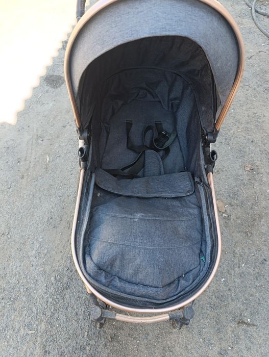 Каляска с детский креслом