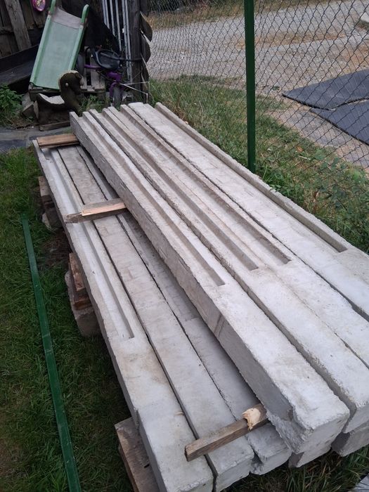 Vând gard din beton – 45 plăci + 13 stâlpi + 12 pălării – Hunedoara