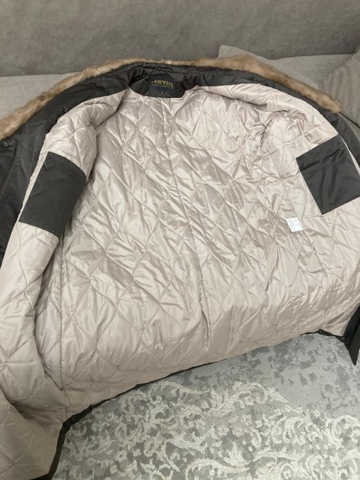 Продам зимний пуховик