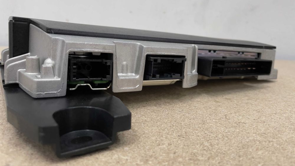 Усилвател Audi A8 D4 Bose