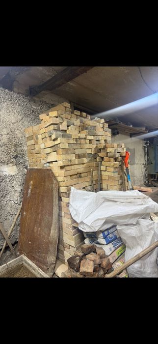 продам кирпичи хорошее состояние