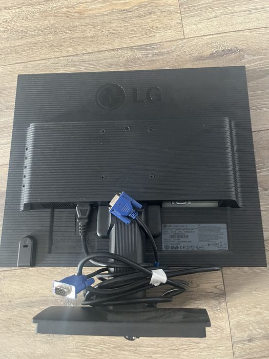Monitor LG.