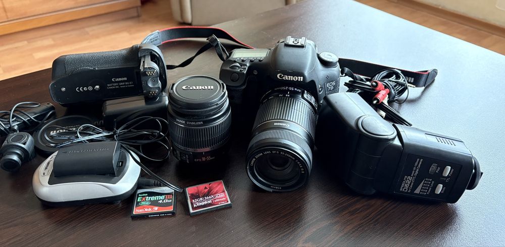 Продавам фото комплект Canon EOS 7D + аксесоари