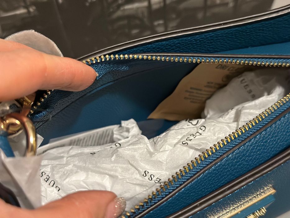 Guess Meridian дамска чанта в два цвята НОВА ЦЕНА 140лв