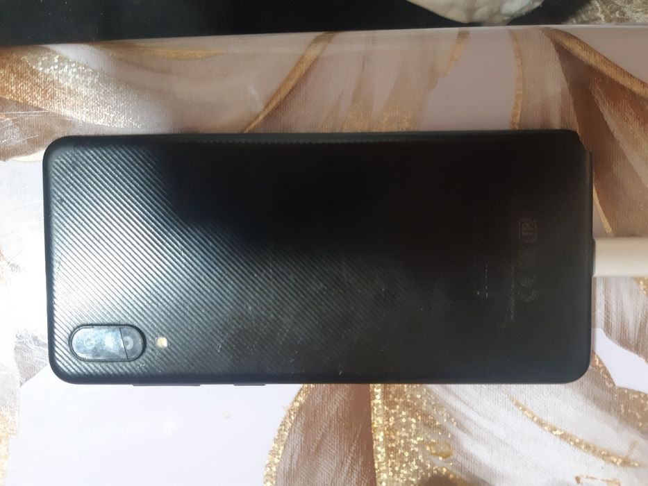 Samsung  A02 продам