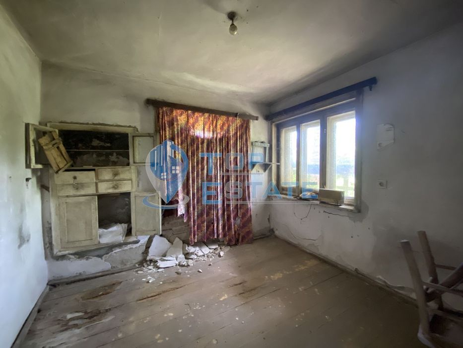 Продава се Къща в с. Караисен, Област Велико Търново - 200 кв.м за 85 €/кв.м - Снимка #3