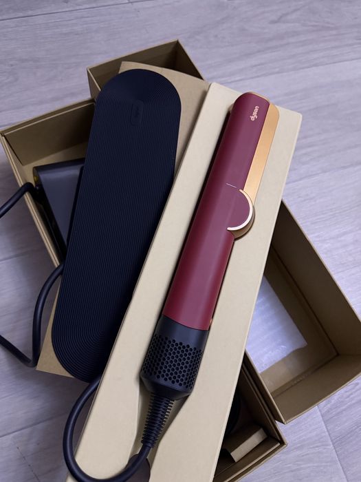 Выпрямитель фен Dyson Airstrait