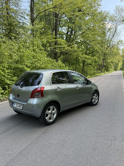 Toyota Yaris 1.3 VVT-i SOL – întreținută exemplar, fără rugină