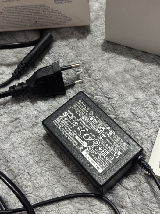 Зарядка для джойстиков PS5