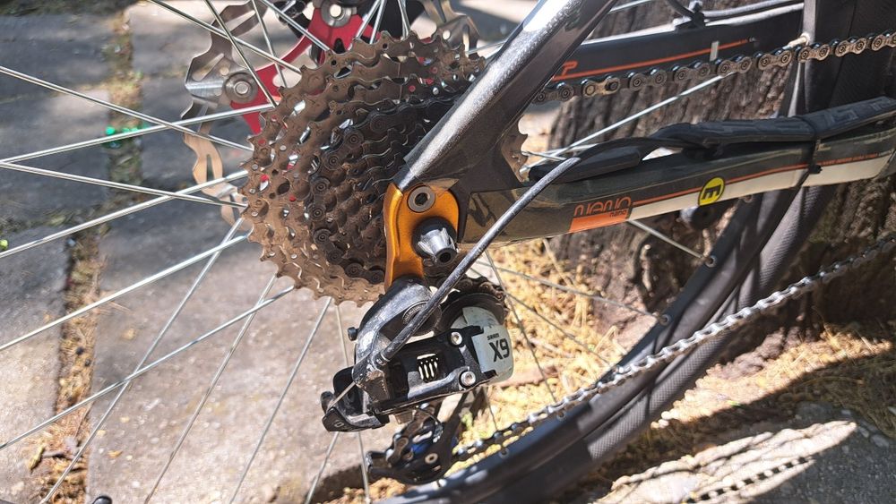 Карбонов велосипед Felt Edict LTD | RockShox | Хидравлични спирачки