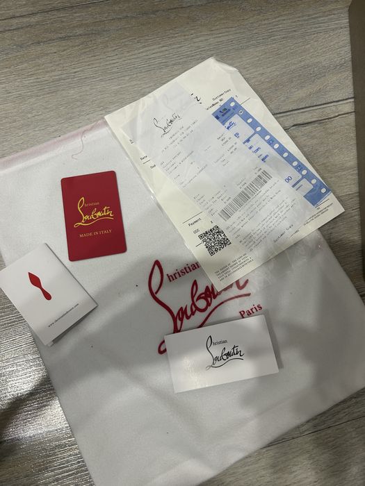 Vand Christian Louboutin marimea 42.5 pret negociabil