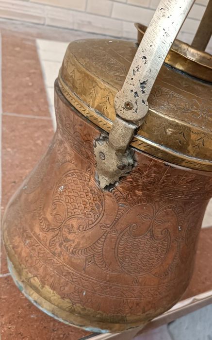 Антикварный медный вёдро