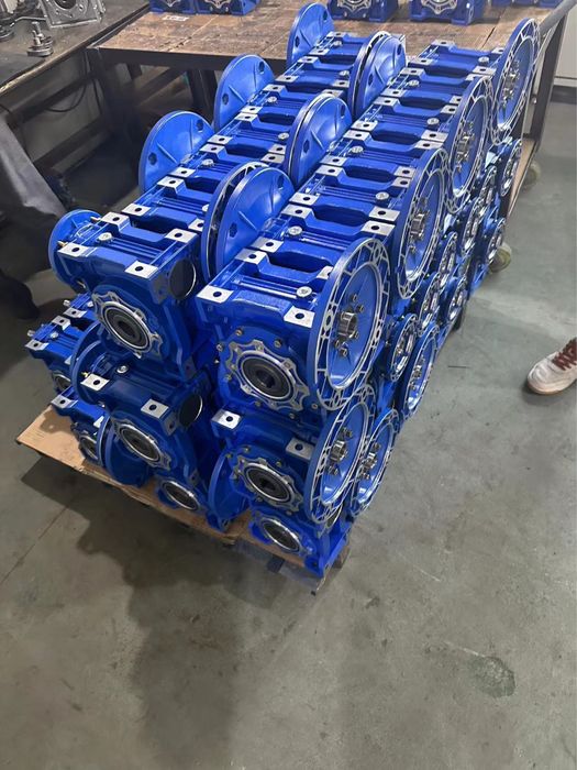 RV NMRV червячный редуктор мыло сабын электродвигатель шнек лента квт