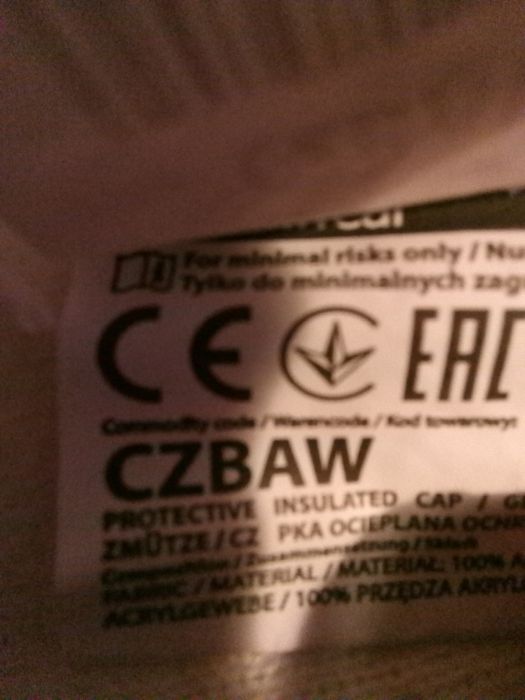 Caciuli albe,, Rocawear,,