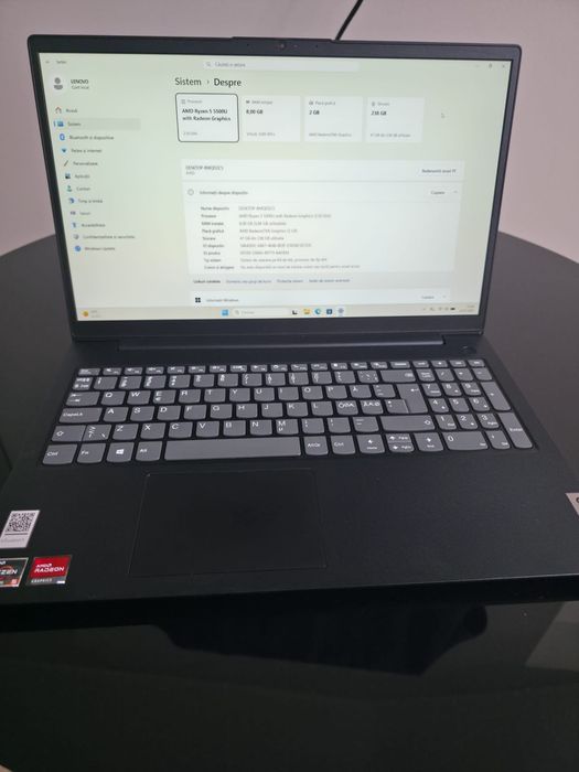 Vand laptop Lenovo V15 G2