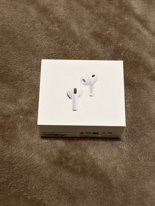 Оригинални Неотваряни Apple AirPods Pro 3
