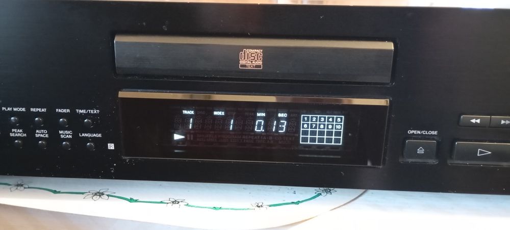 Sony cdp xb 720 qs