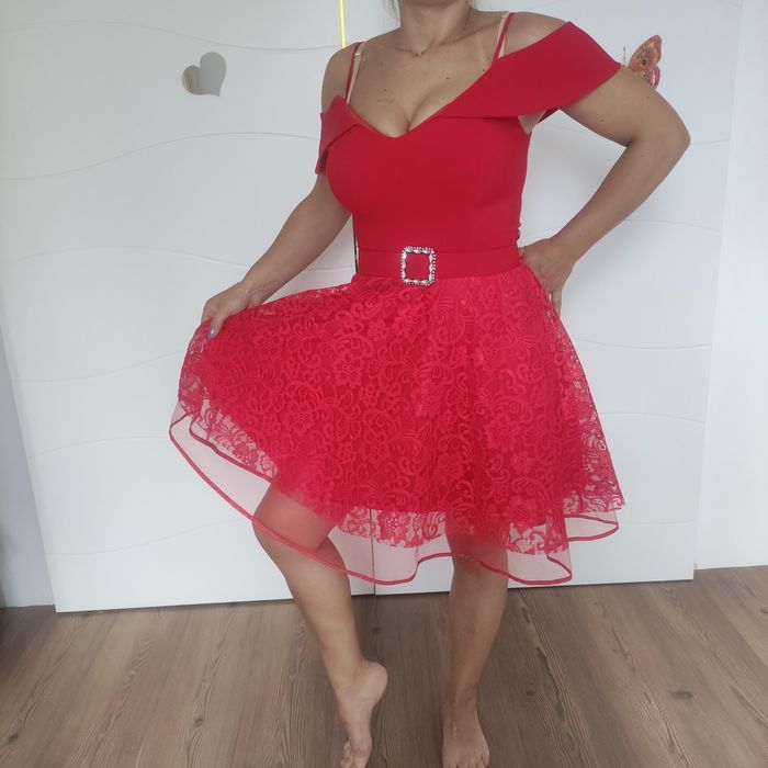 Rochie eleganta roșie  40