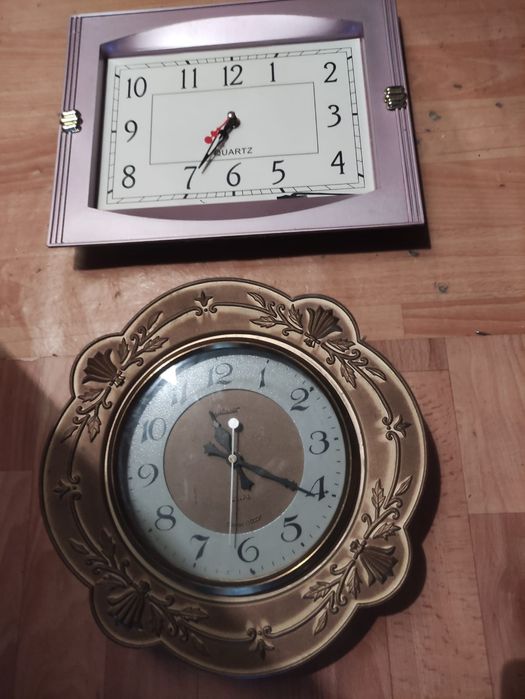 Продам часы настенные за  1500 тенге