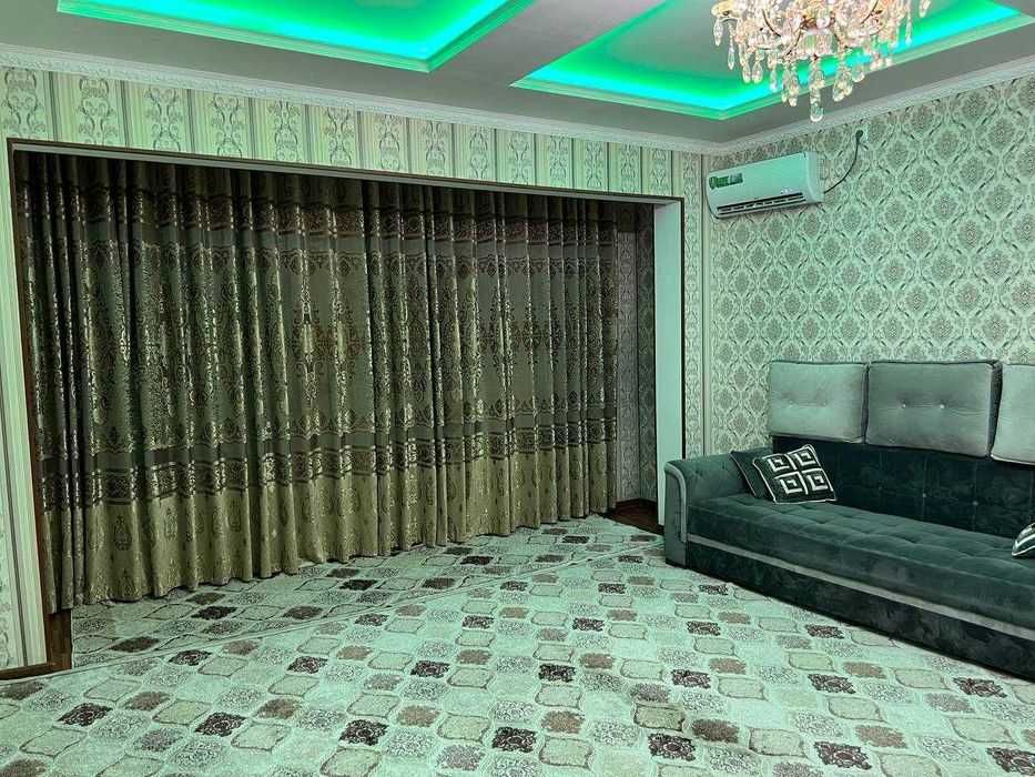 ПРОДАЕТСЯ Юнусабад 13 2КОМНАТНАЯ КВАРТИРА! Метро Юнусабад, Мега планет