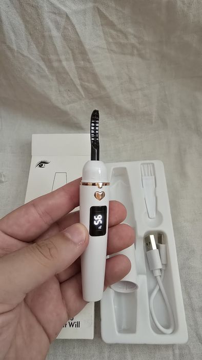 Нов модел извивачка за мигли × 8