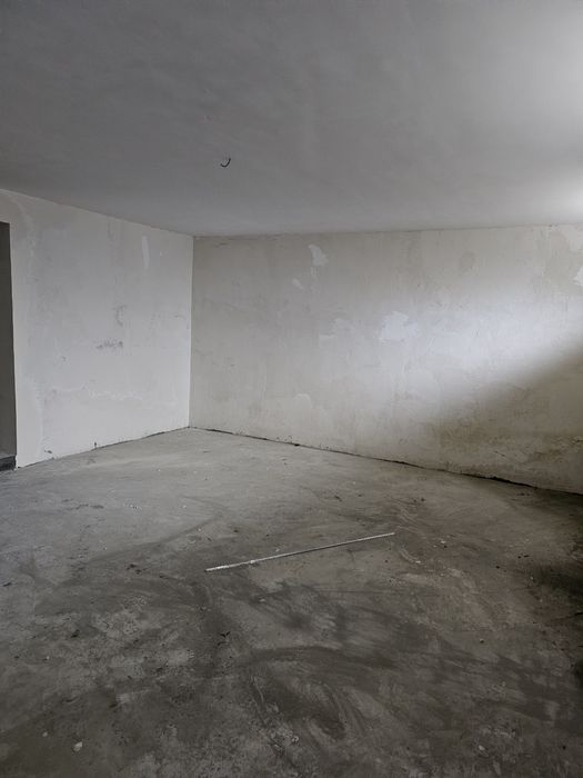 240 кв нотурар бино ижарага берилади