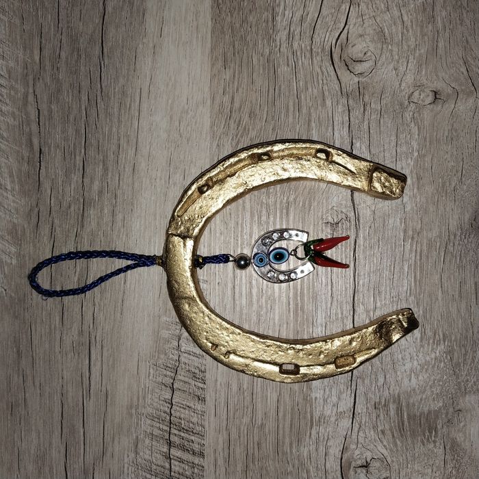 Продам подковы оберег