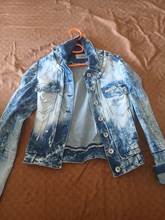 Gheaca de blugi firma de la Foggi Denim marime L