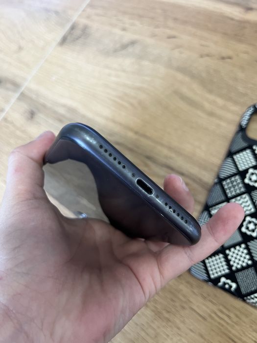iPhone 11 | 256GB | АКБ 76%
