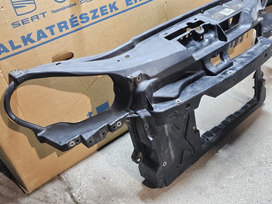 trager nou original volkswagen polo 9n 10.2001 - 04.2005

cod oe: 6q0