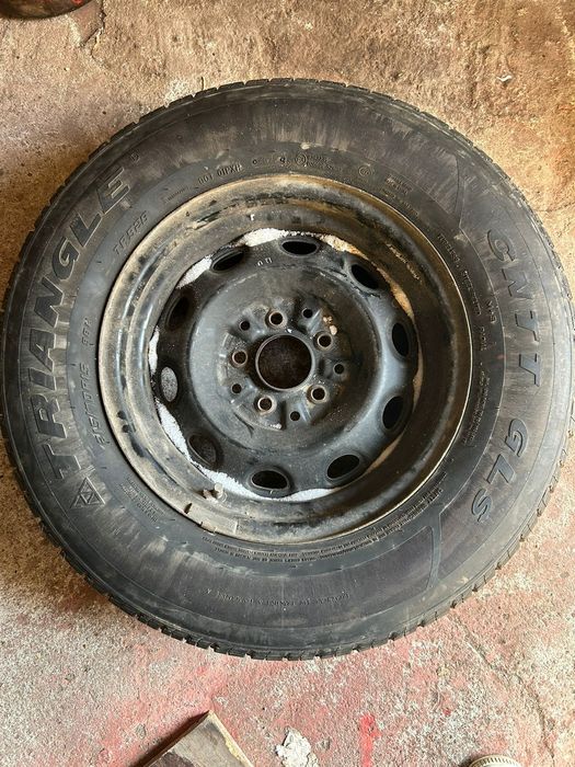 Продам комплект шины с дисками