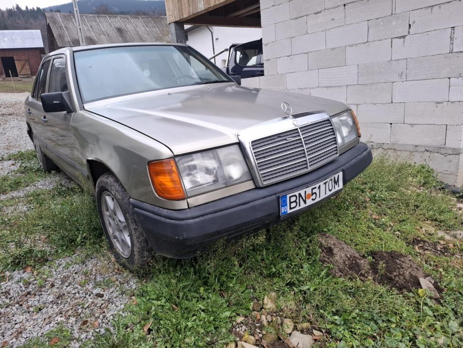 Vând Mercedes W 124