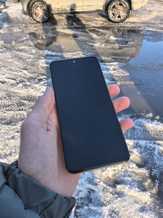 Срочно продам телефон poco m4 pro