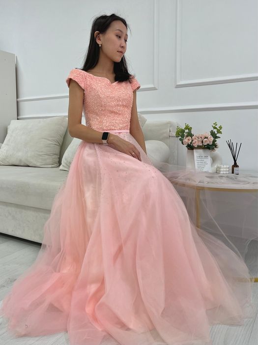 Вечерние платья