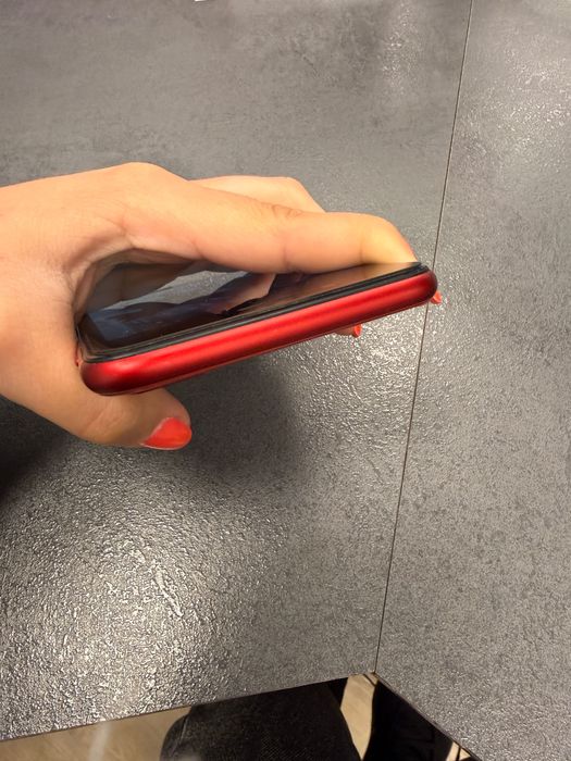 Iphone 8 plus Red