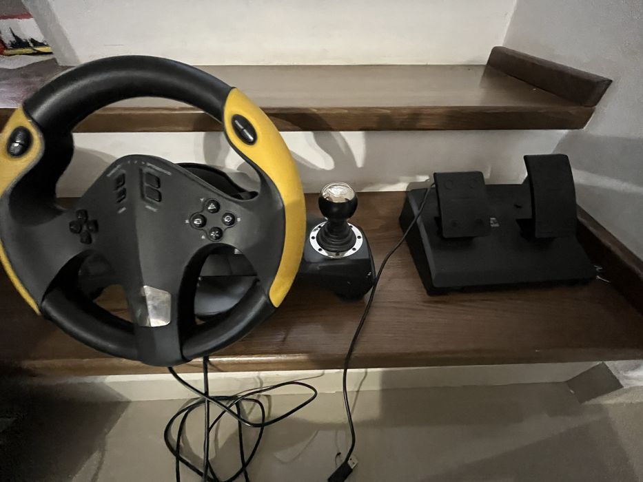 Volan cu pedale MYRIA