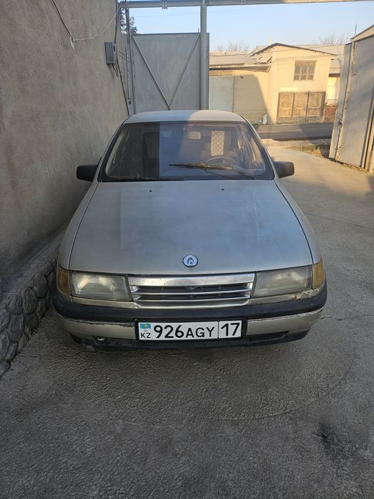 Опел вектра 1.8 бензин