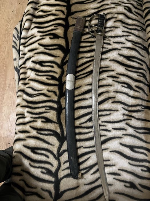 Sabie foarte veche in stare buna