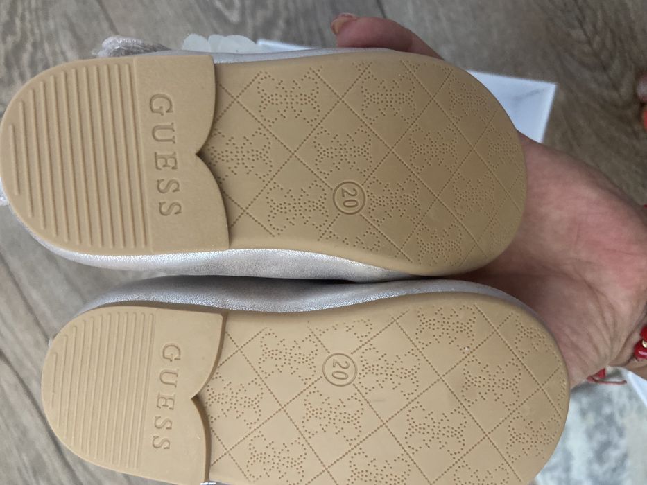 детски обувки на guess